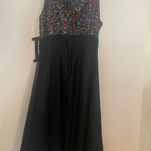 New beautiful show choir or sequin top party gown. Size 6 No tears, no smoke - Picture 3 of 4